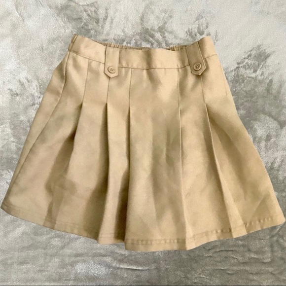 Izod Khaki Tan Pleated Uniform Skort Elastic Waist with Bike Shorts Size 10 - Picture 1 of 6